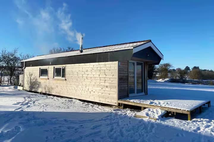 Seaview Lodge exterior in winter